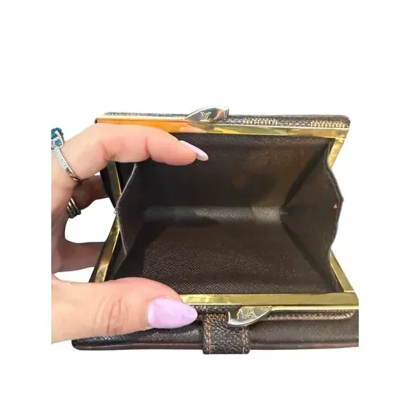 Louis Vuitton Damier Ebene Kisslock wallet*Beautiful Condition with COA - Picture 6 of 9